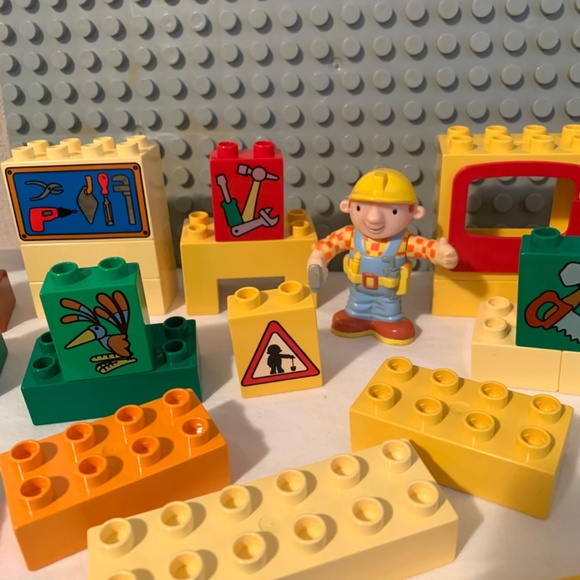 Vintage Lego Duplo Bob The Builder 75 Pieces With Large Building Plate - Picture 8 of 15
